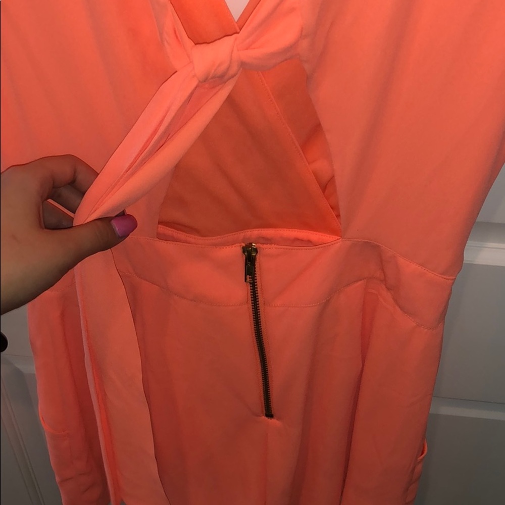 Coral romper - Picture 3 of 3
